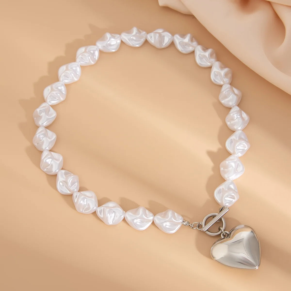 Hip Hop Heart Shaped Pendant Necklace 2024 Women's Simple Irregular Imitation Pearl Bead Sweet Girl Fashion Party Jewelry