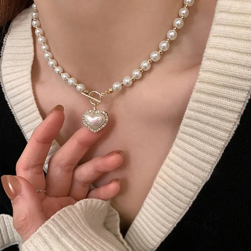 Elegant Pearl Necklace For Women Heart Pendant Necklaces Luxury Imitation Pearls Chain Necklaces Korean Jewelry Girls Gifts