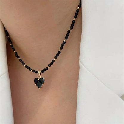 Fashionable And Minimalist Stainless Steel Heart-Shaped Pendant, Heart-Shaped Crystal Bead Necklace Gift New