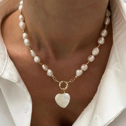 Elegant Irregular Pearl Multi-layer Necklace Heart Pendant Choker Necklace For Girls Jewelry Trend Vacation Wedding Gifts X0286